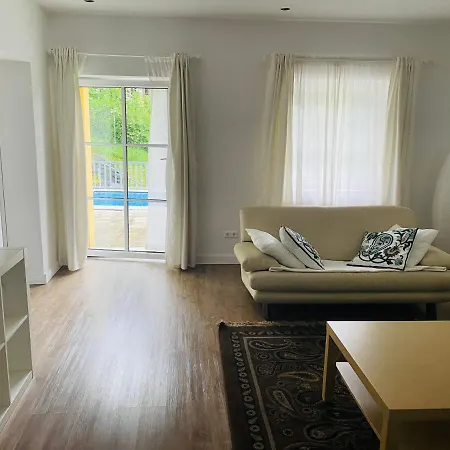 Velden Pool * フェルデン・アム・ヴェルターゼー