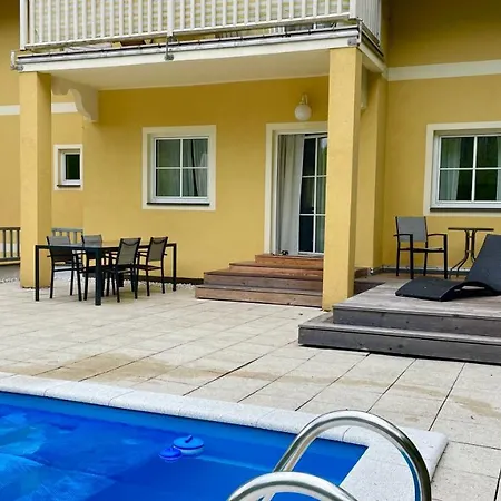 Apartment Velden Pool