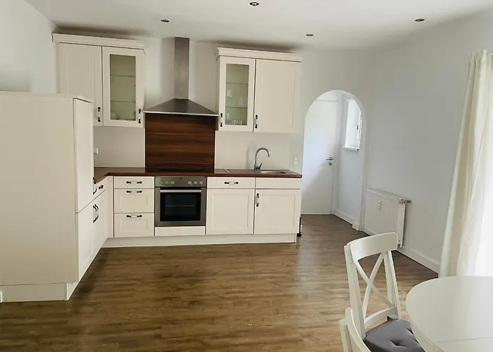 Velden Pool וולדן אם וורתרסי